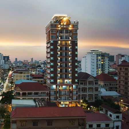 Queen Mansion Phnom Penh Esterno foto