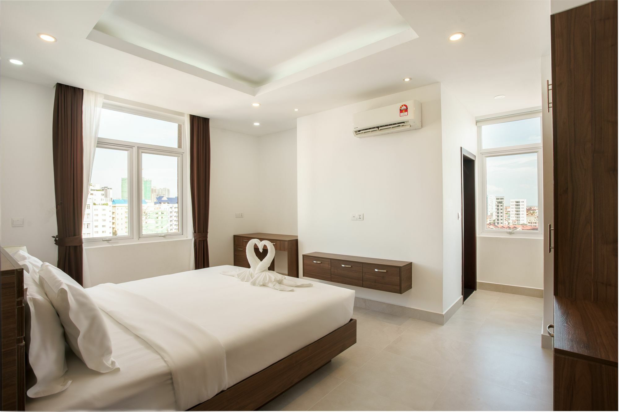 Queen Mansion Phnom Penh Esterno foto