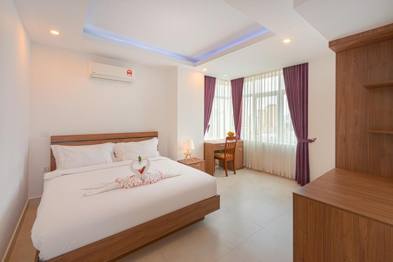 Queen Mansion Phnom Penh Esterno foto